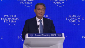 Thủ tướng Trung Quốc Lý Cường phát biểu. Ảnh: World Economic Forum