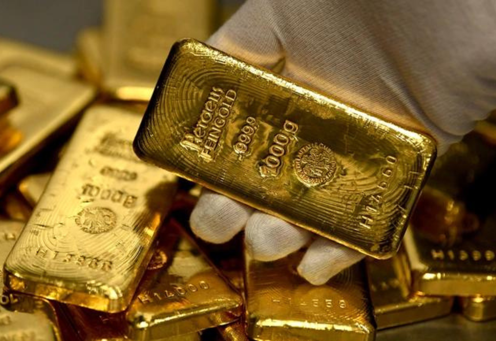 Trung Quốc nhập khẩu hàng tỷ USD vàng thỏi