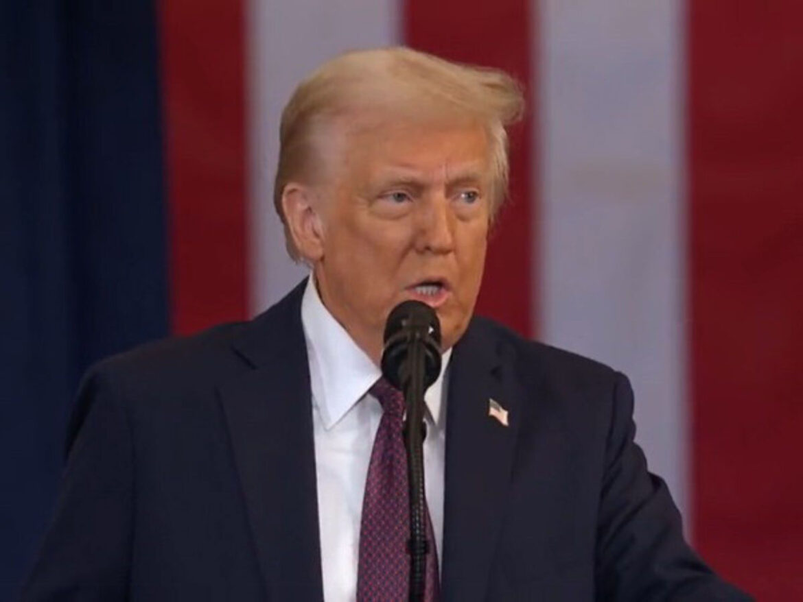 Ông Trump củng cố quyền lực qua việc sa thải Thống đốc Fed