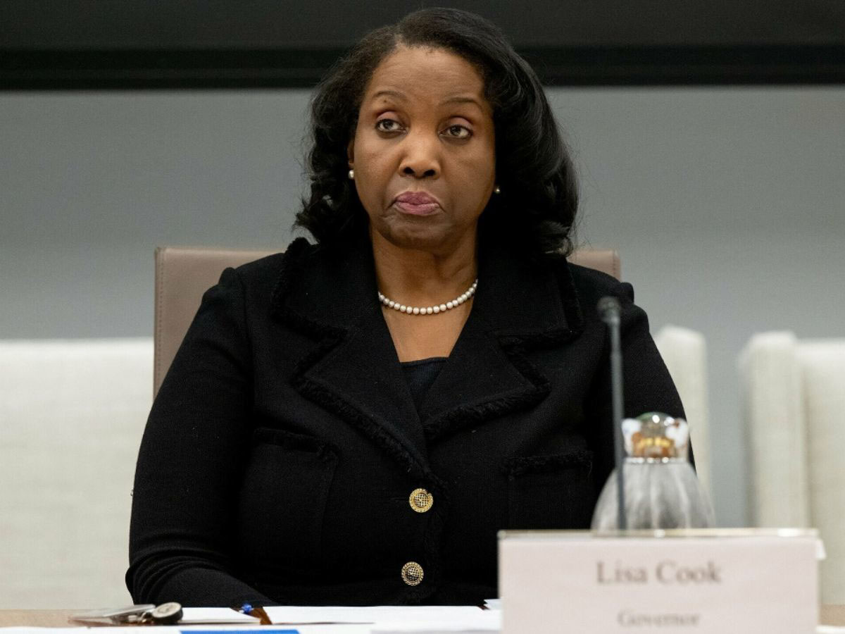 Thống đốc Fed Lisa Cook dự cuộc họp tại Washington ngày 25/6